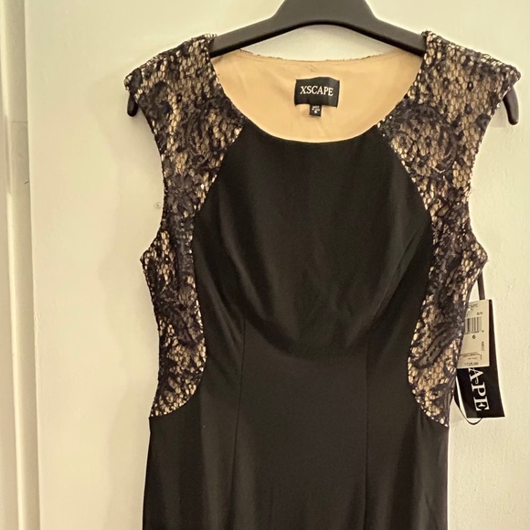 Brand New Dress with lace detail. - Picture 7 of 11